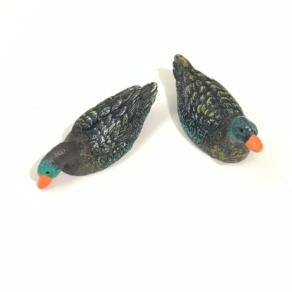 Tiny Duck Figurines - Green & Orange